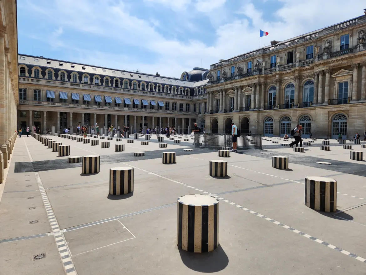 Daniel Buren’s Les Deux Plateaux