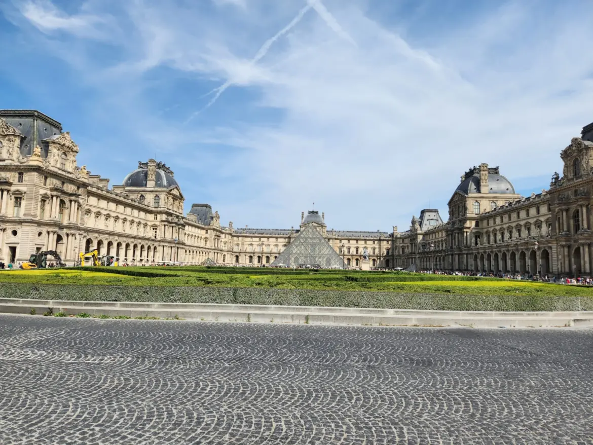 Louvre Museum