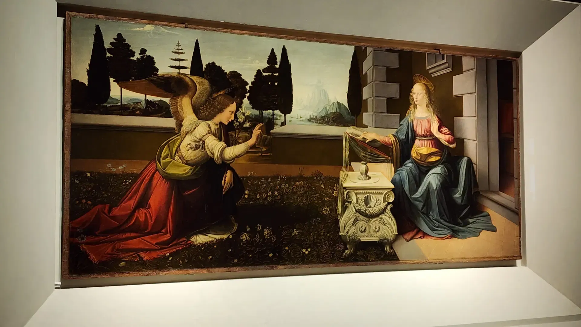 Annunciation by Leonardo da Vinci, Uffizi Gallery, Florence