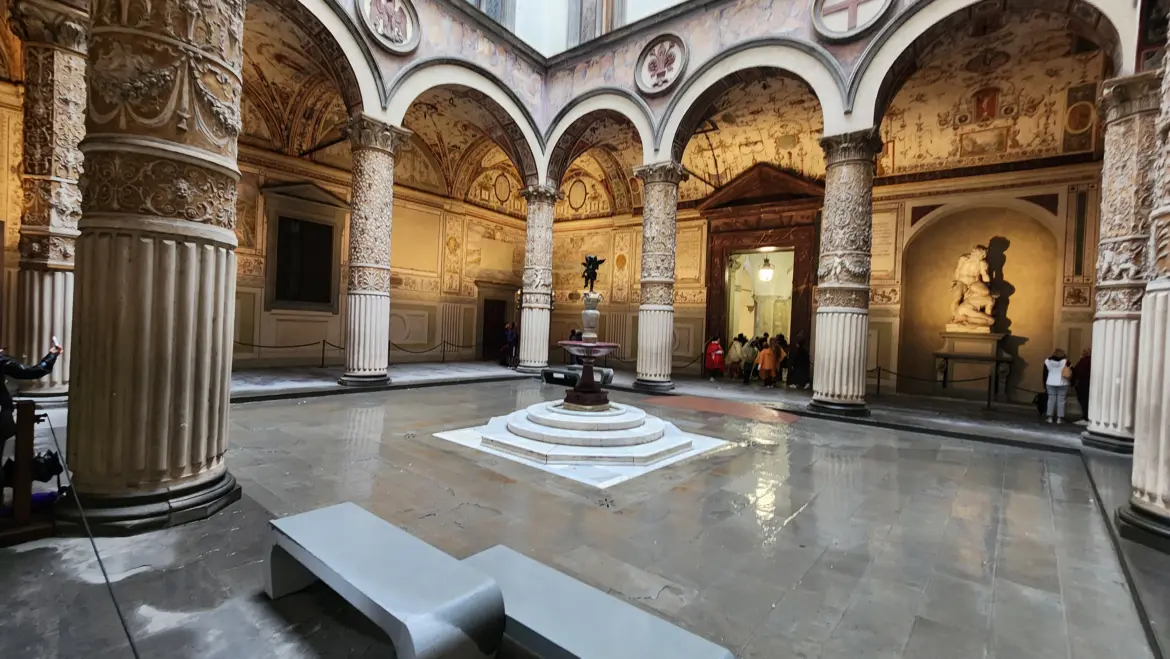 Cortile di Michelozzo