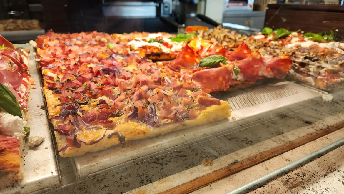 La Pizza In Teglia by Raffaele D’Errico at Mercato Centrale