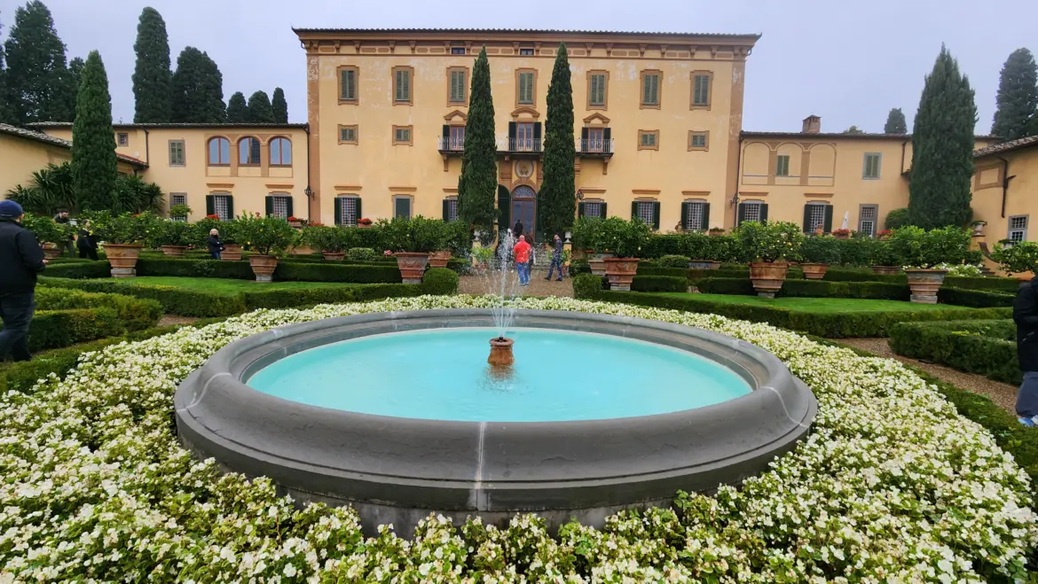 Italian Garden, Villa Poggio Torselli, Tuscany