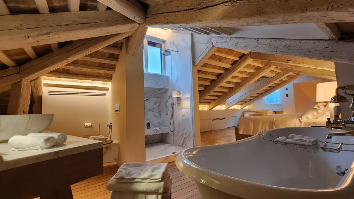 Bathroom, Suite IV, Palazzo Cristo, Venice