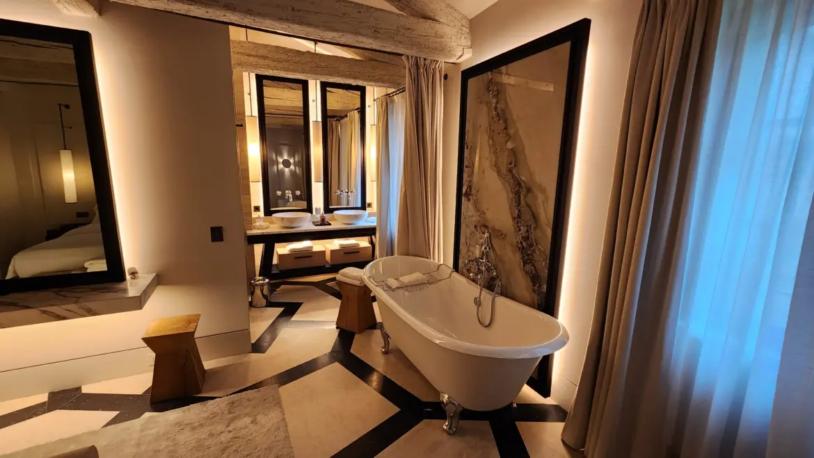 Bathroom, Suite IV, Palazzo Cristo, Venice