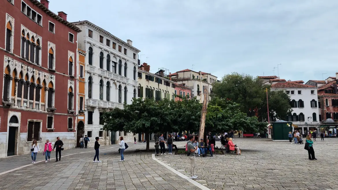 Campo San Polo, Venice