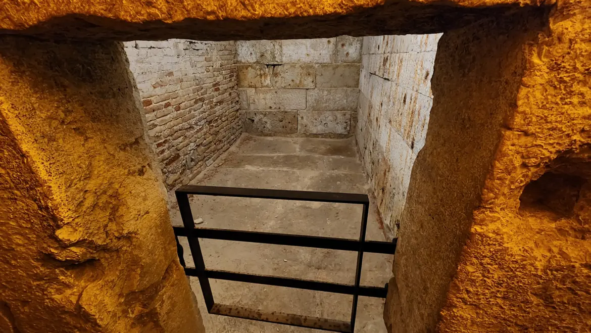 The Lower Dungeons (The Pozzi), Prison Cells, Venice