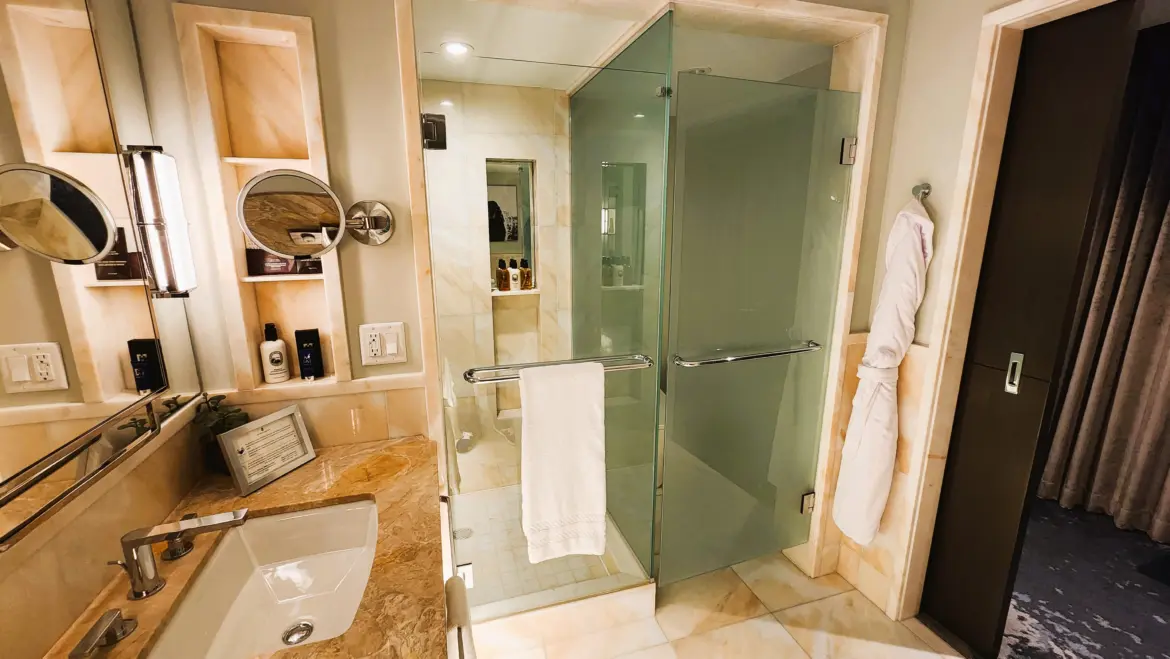 Marble Bathroom, One Bedroom Corner Suite, Ritz Carlton Toronto, Canada