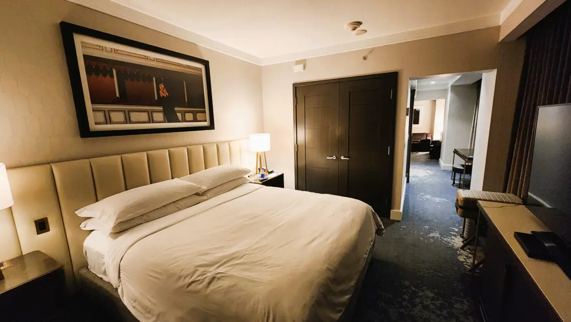 One Bedroom Corner Suite, Ritz Carlton Toronto, Canada