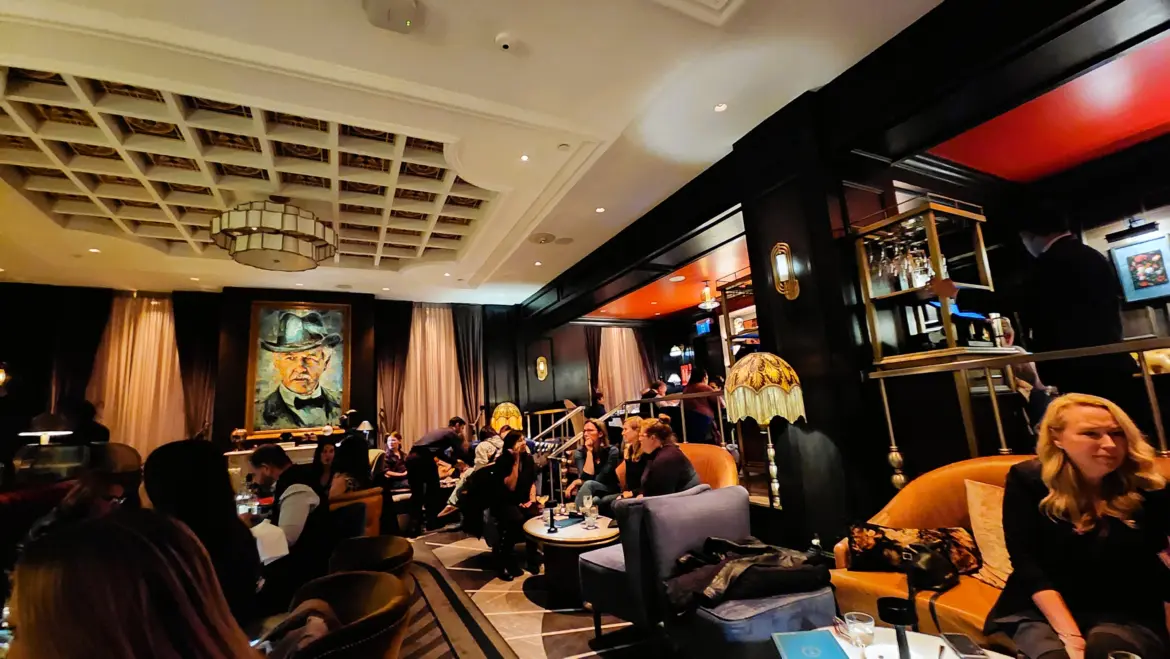 Library Bar, Fairmont Royal York, Toronto, Canada