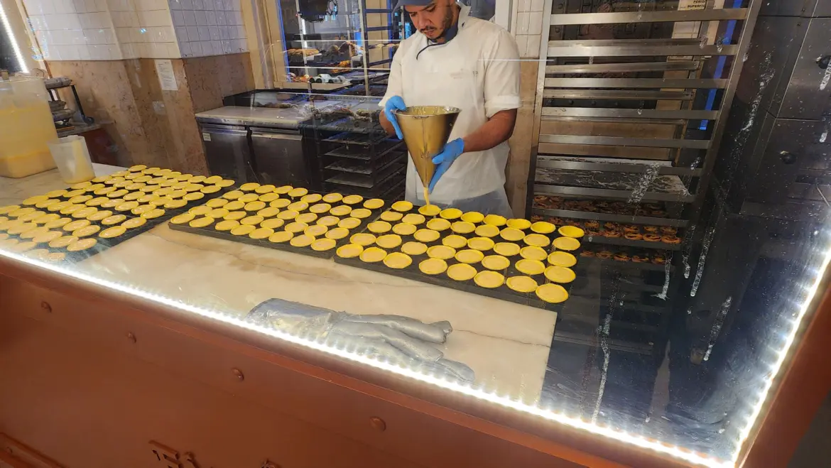 Open kitchen, Fábrica da Nata, Lisbon, Portugal