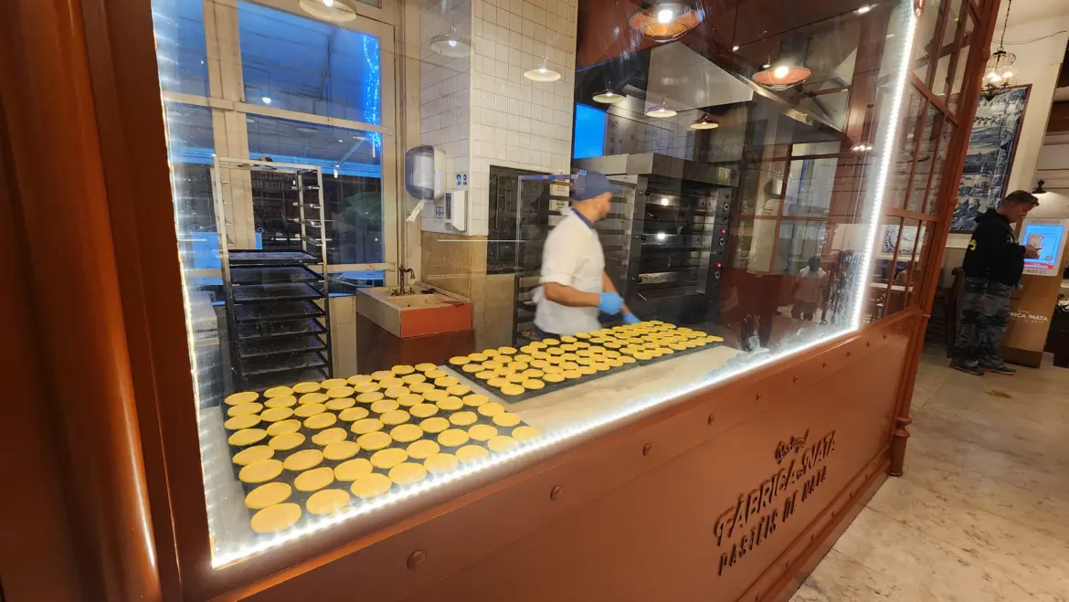 Open kitchen, Fábrica da Nata, Lisbon, Portugal