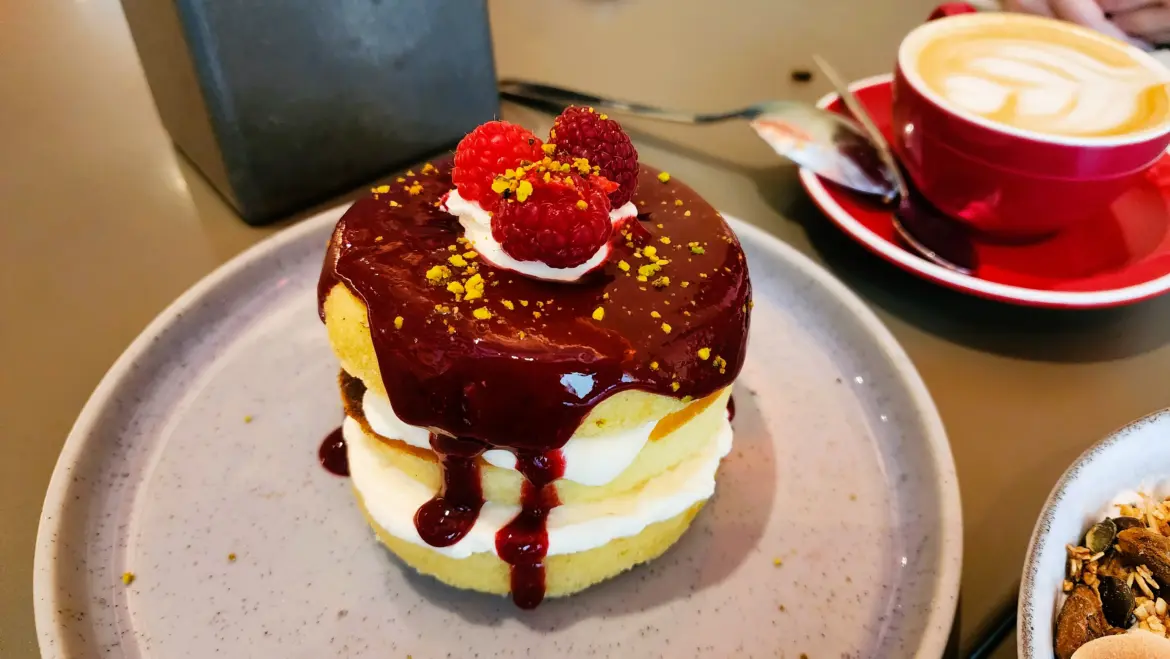 Raspberry Pancakes, The Folks, Lisbon, Portugal