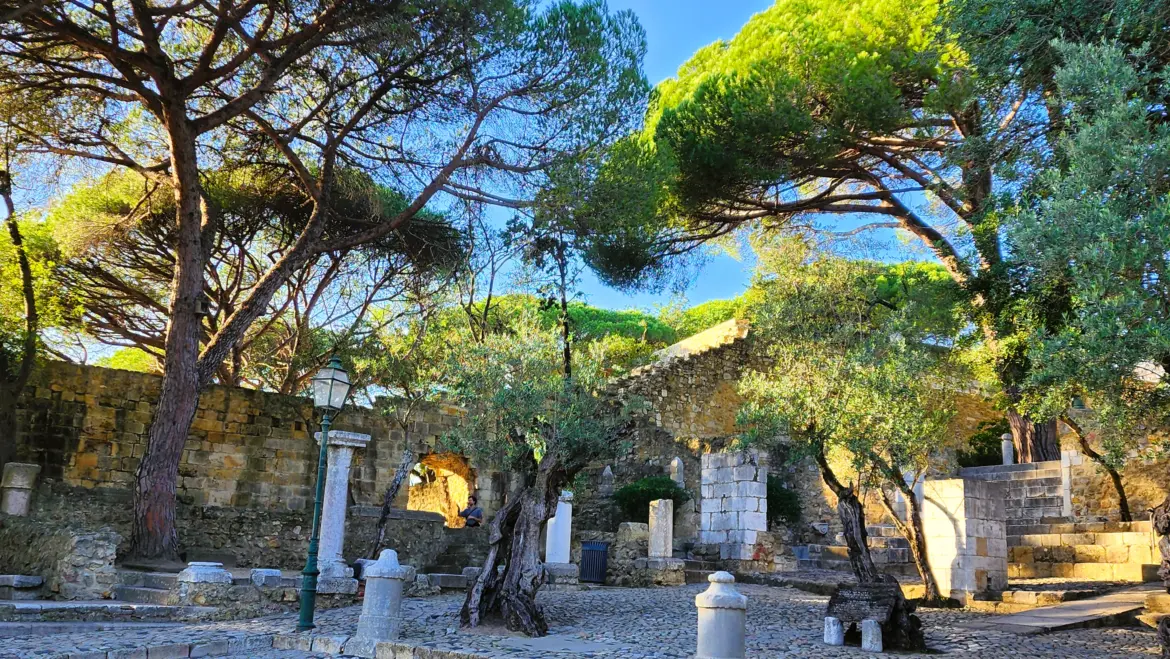 Castelo de São Jorge (St. George's Castle), Lisbon, Portugal