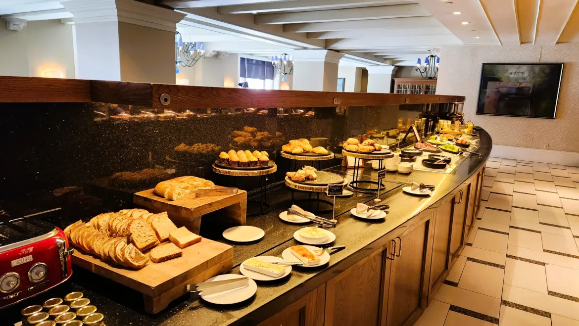 Breakfast at Wilfrid’s, Fairmont Château Laurier, Ottawa
