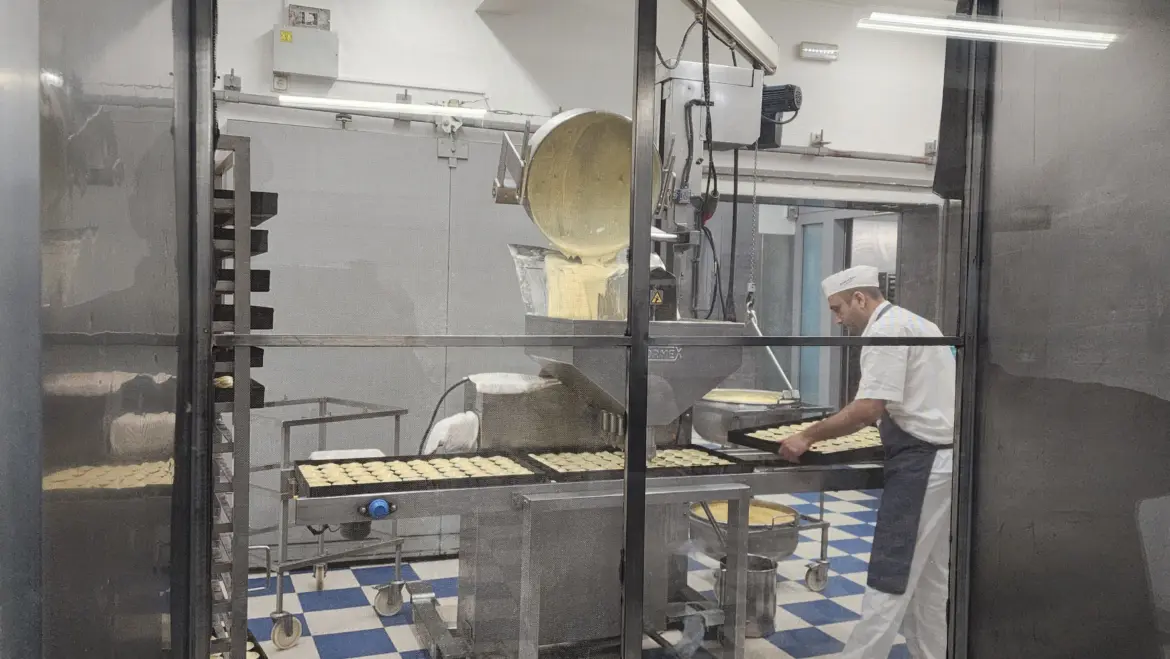 Kitchen, Pastéis de Belém, Lisbon, Portugal