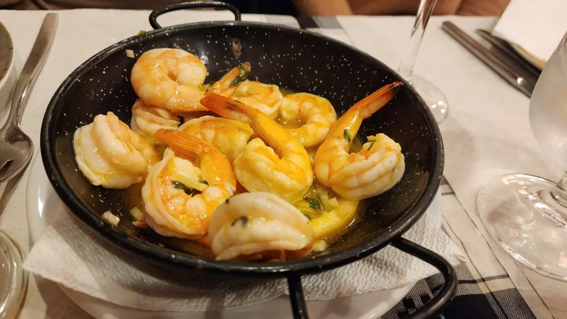 Garlic shrimp, O Castiço restaurant, Lisbon, Portugal