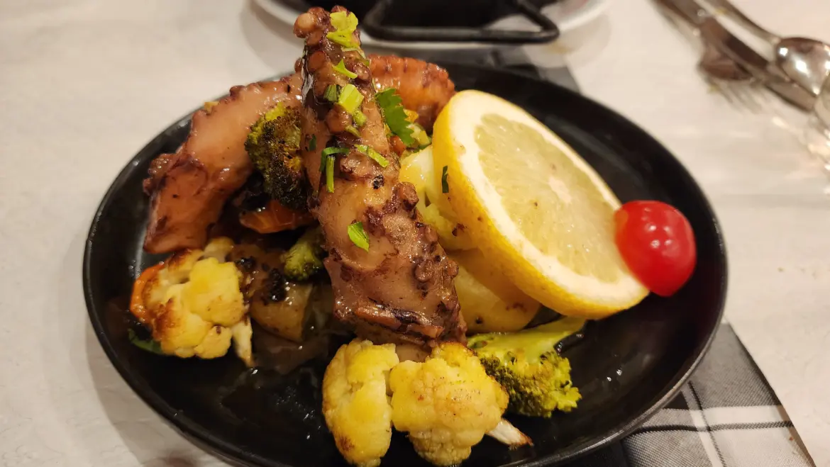 Grilled octopus, O Castiço restaurant, Lisbon, Portugal