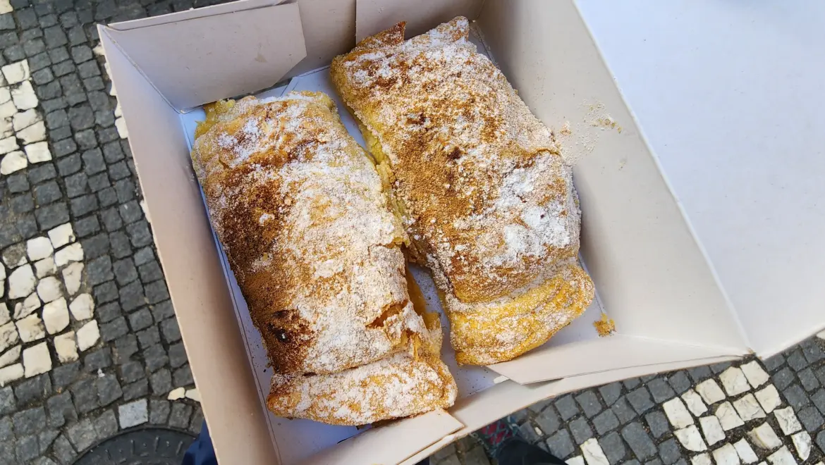 Delicious travesseiros, Casa Piriquita, Sintra, Portugal