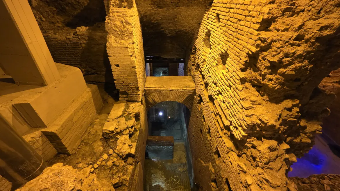 The castellum aquae, Vicus Caprarius – La Città dell’Acqua (The Water City), Rome, Italy
