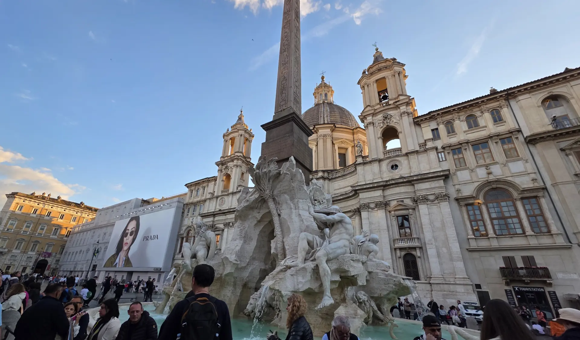 Fontana dei Quattro Fiumi (Fountain of the Four Rivers), Piazza Navona, Rome, Italy