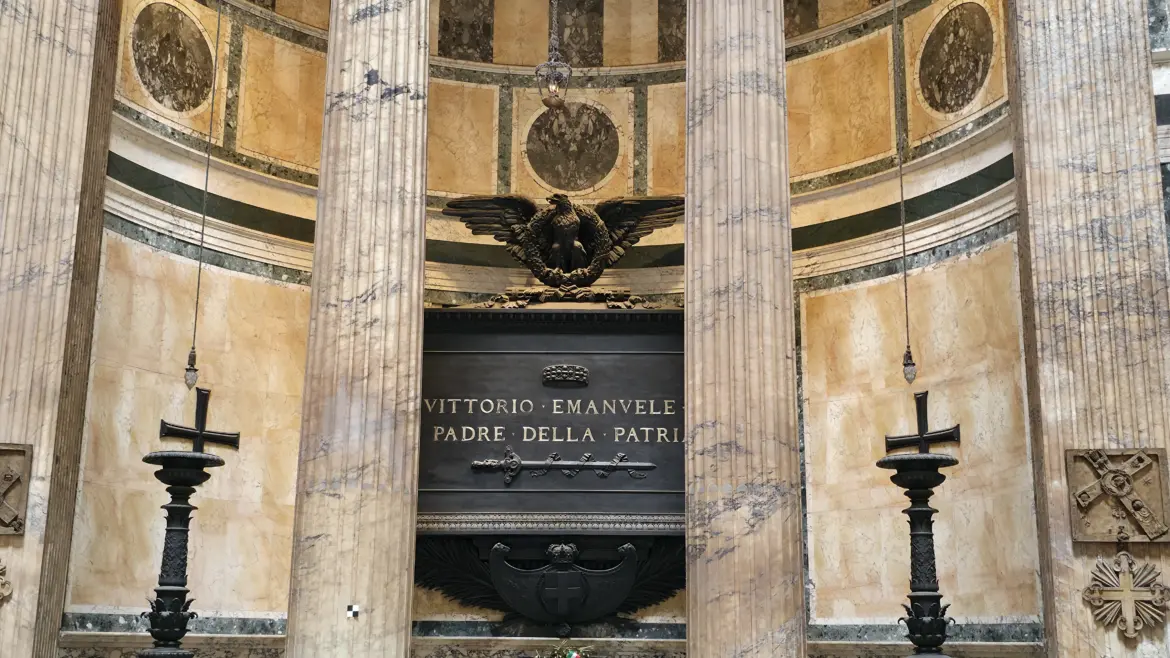Tomb of King Victor Emmanuel II, The Pantheon, Rome, Italy