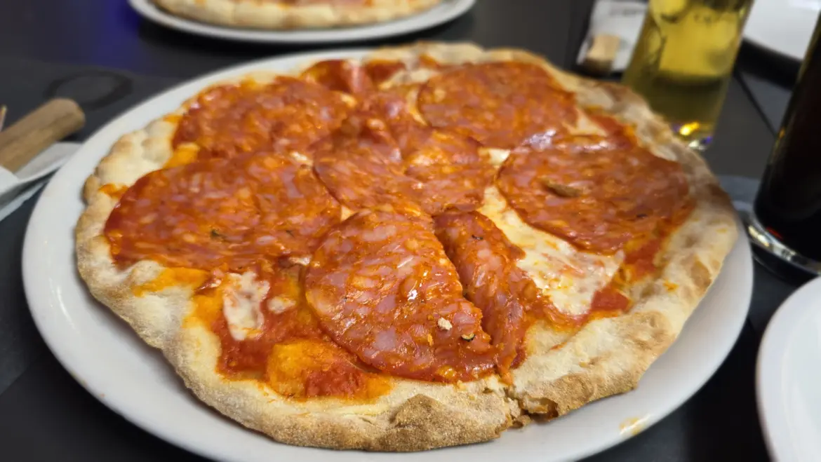 Salame Piccante Pizza, Oppio Caffè, Rome, Italy