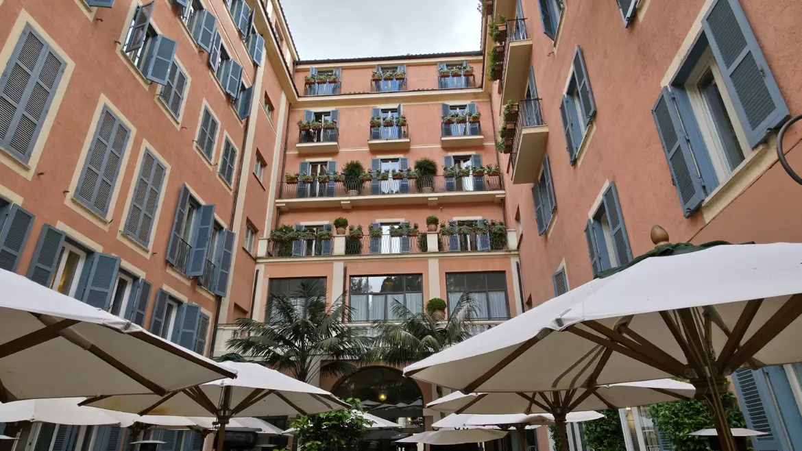 Stravinskij Bar at Hotel de Russie, Rome, Italy