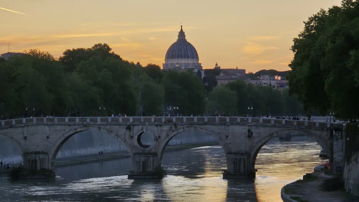 View of the River Tiber and the dome of St Peter’s Basilica, Rome, Italy