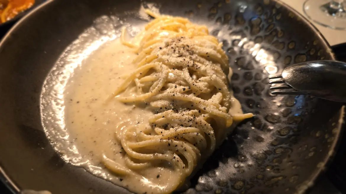 Cacio e Pepe, Unik Restaurant, Rome, Italy