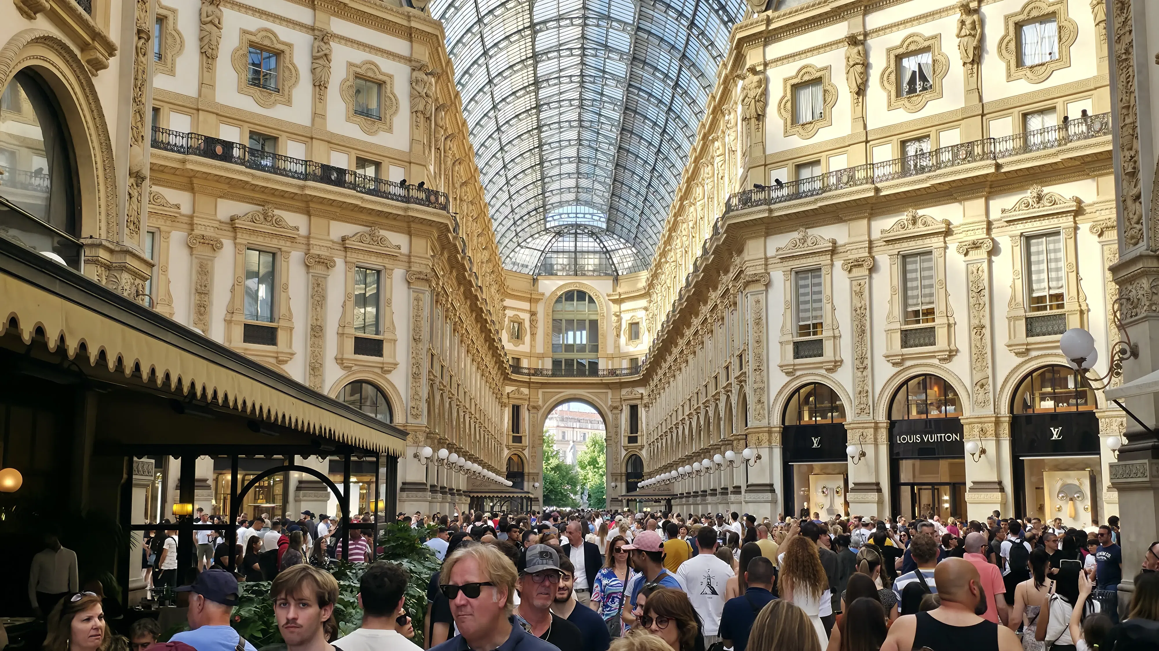 Galleria Vittorio Emanuele II, Milan, Italy