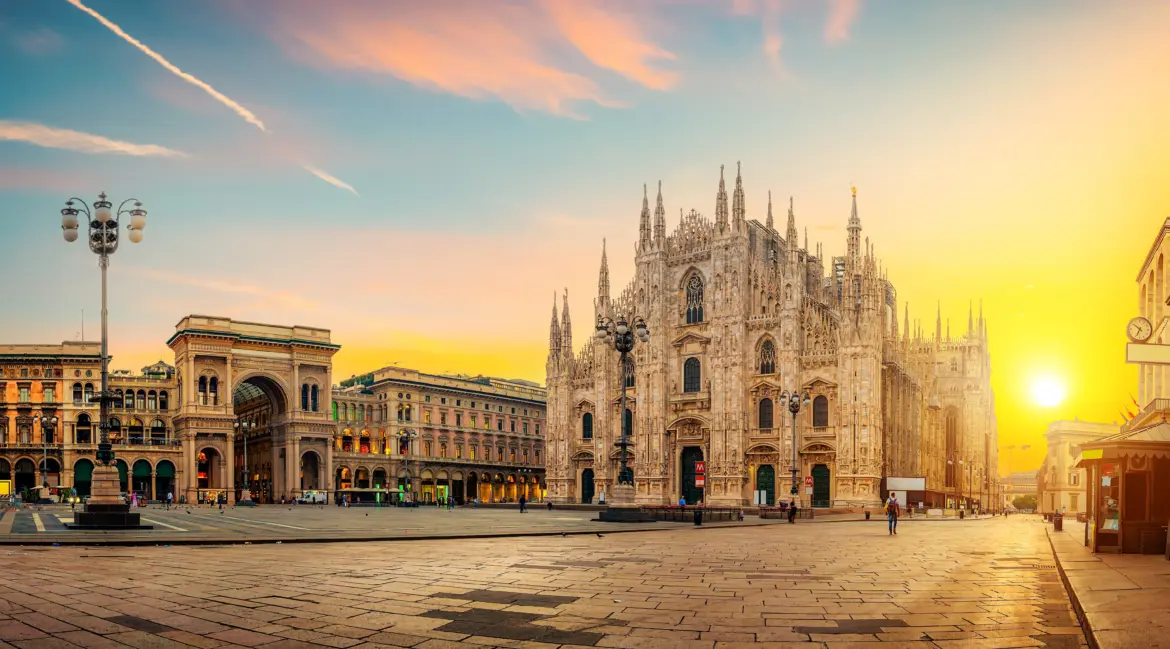 Piazza del Duomo (Cathedral Square), Milan, Italy