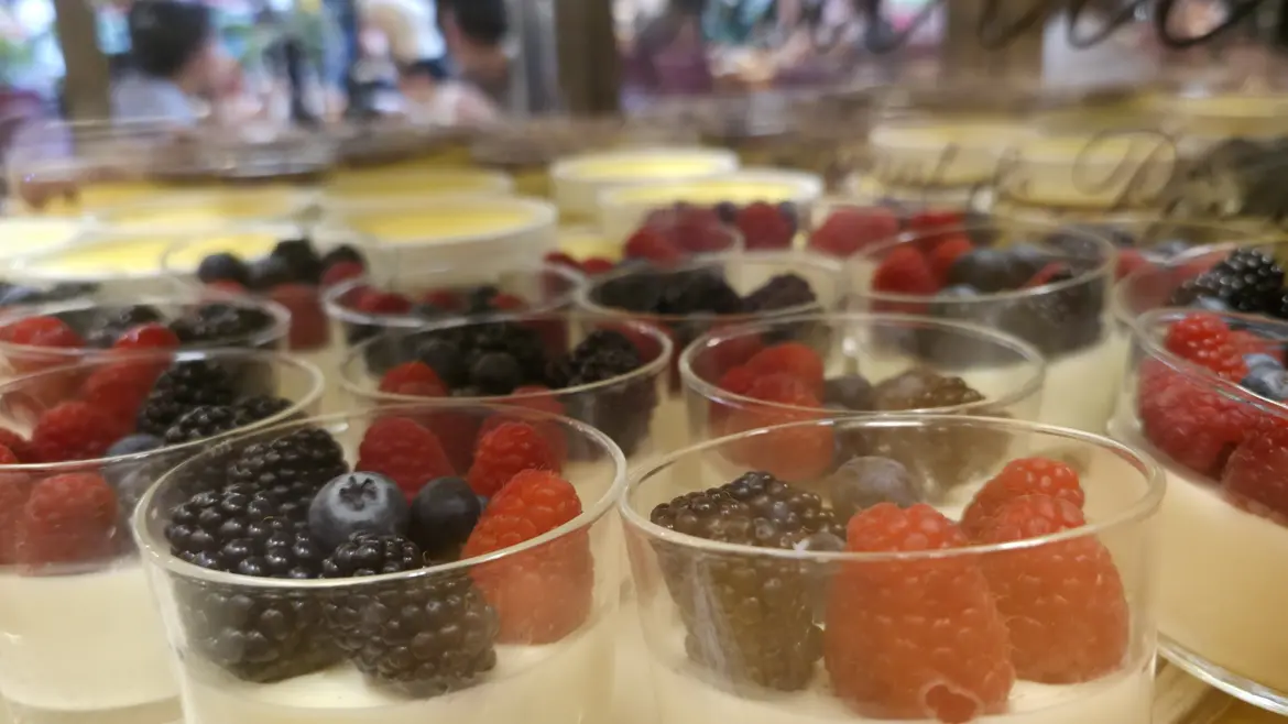 Desserts, Galleria Café Restaurant & Pizza, Milan, Italy