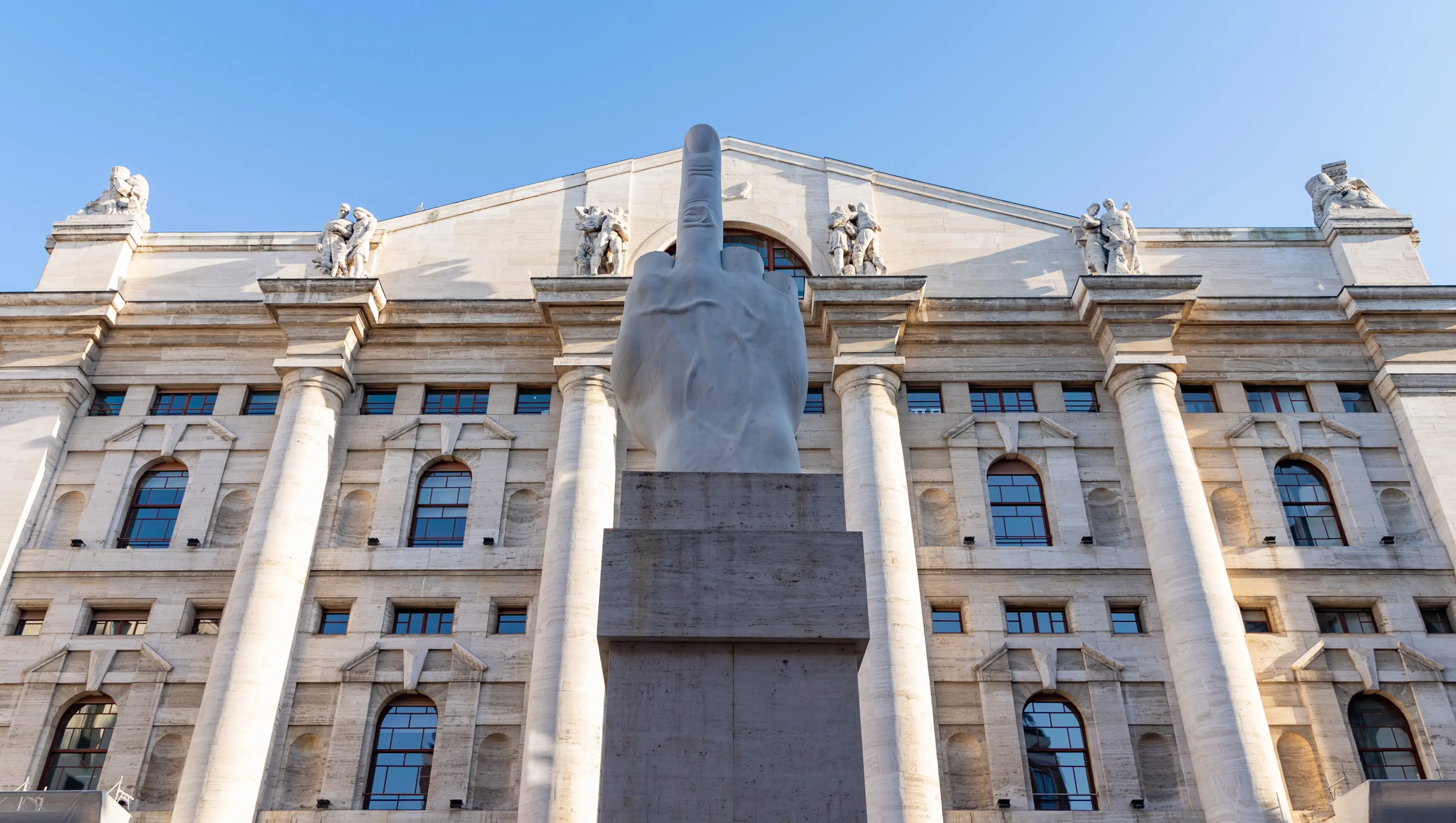 L.O.V.E. (Il Dito), Milan, Italy