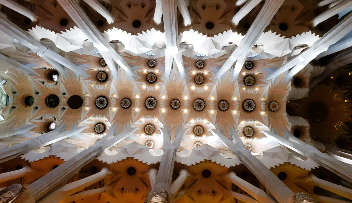 Detail of the ceiling in the nave, Sagrada Família, Barcelona, Spain