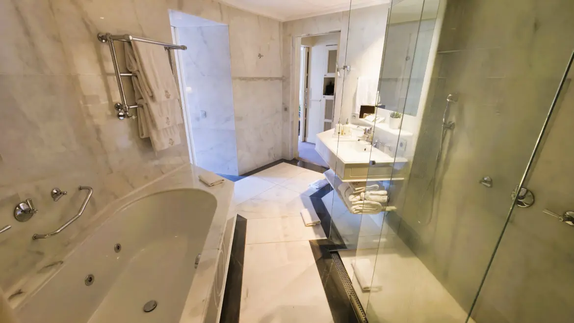 Bathroom, Majestic Suite, Majestic Hotel & Spa, Barcelona, Spain