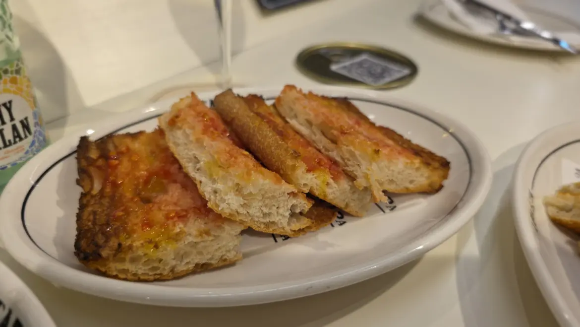 Catalan Coca Bread with Tomato (Pa amb Tomàquet), Tapas 24, Barcelona, Spain