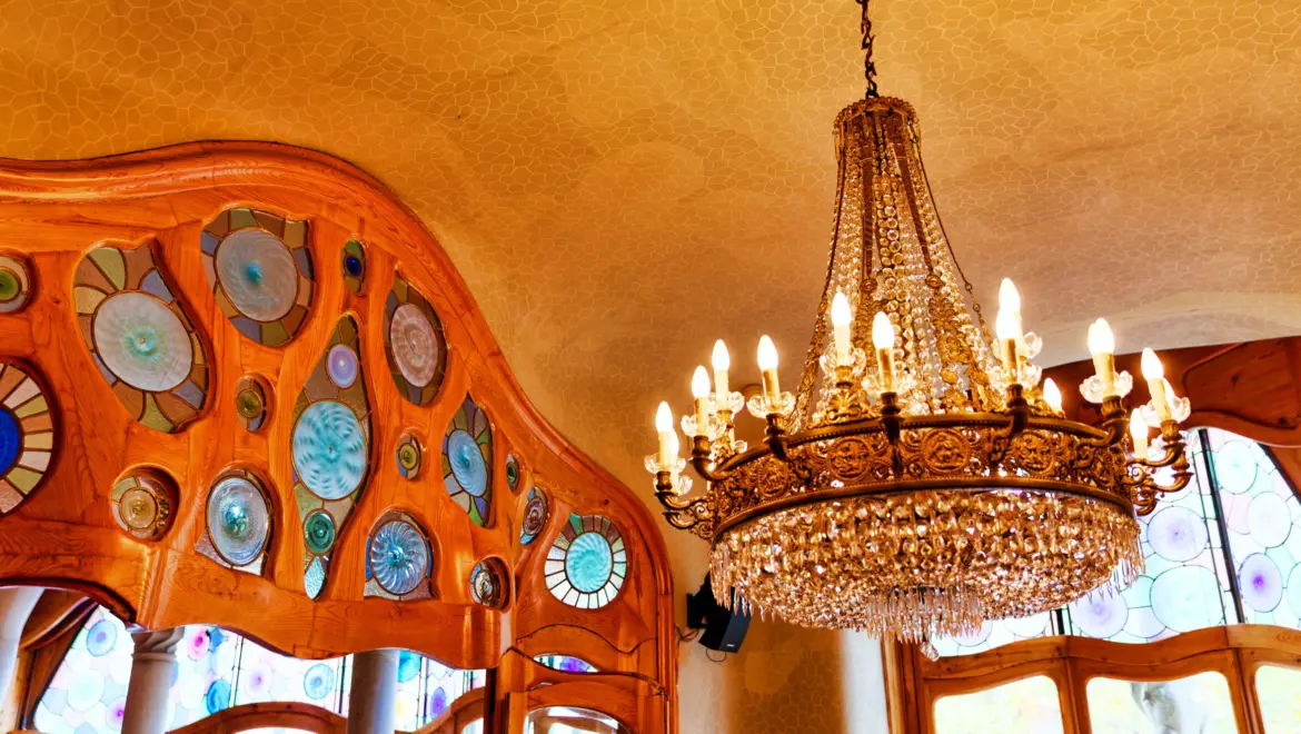 Gleaming chandelier and beautiful stained glass, Noble Floor, Casa Batlló, Barcelona, Spain