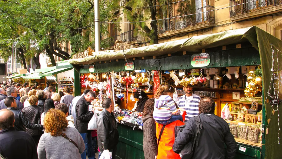 Fira de Santa Llúcia, Plaça de la Seu, Barcelona, Spain