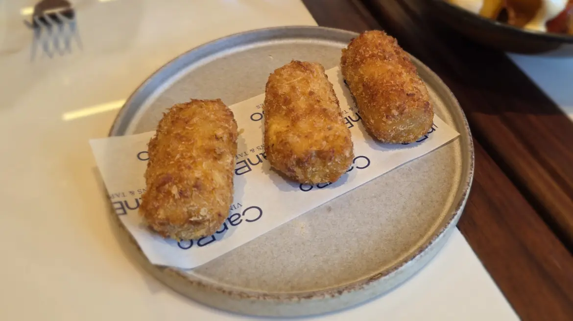 Braised Chicken Croquettes, Can Bo vins & tapes, Grand Hotel Central, Barcelona, Spain