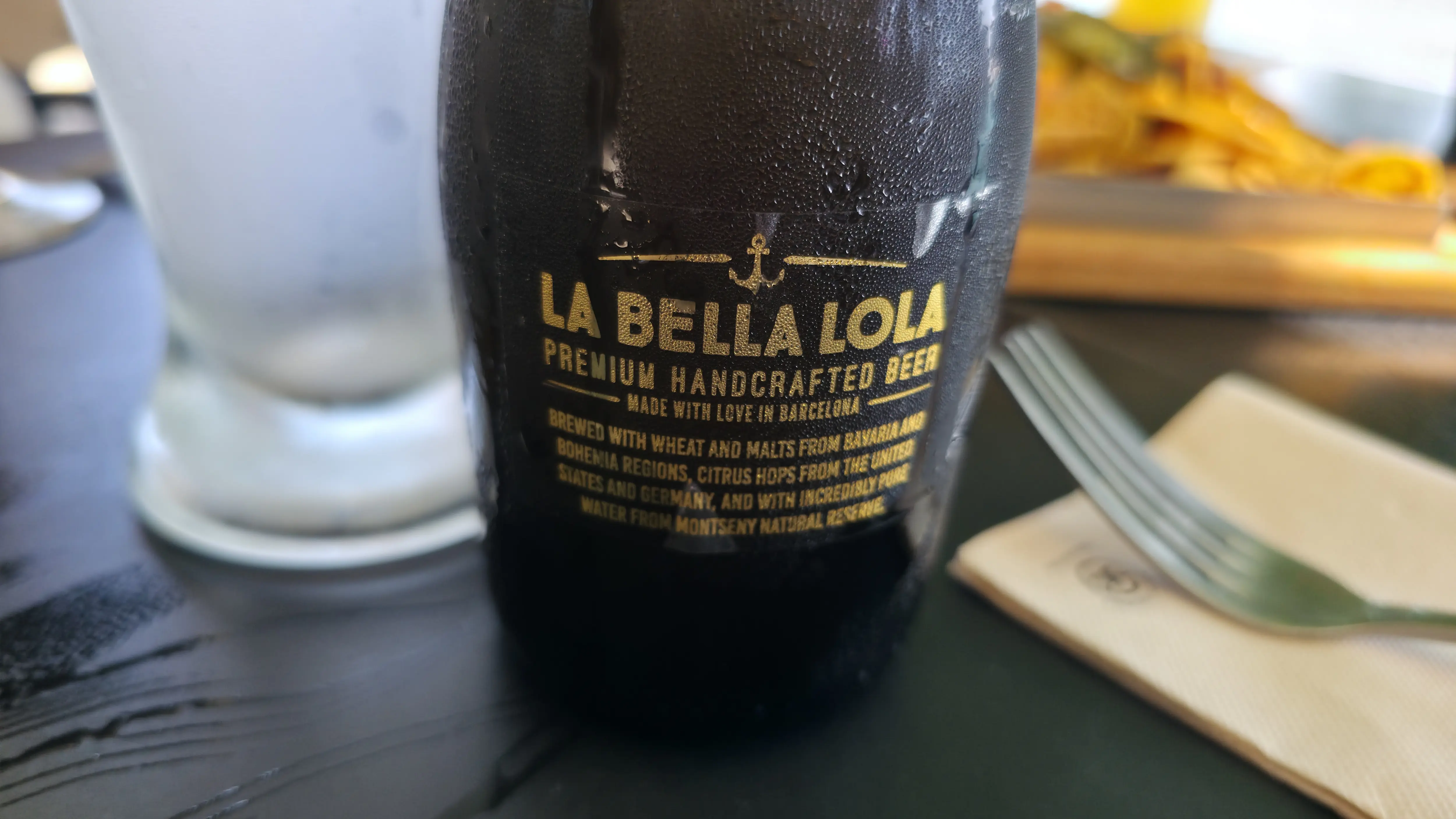 La Bella Lola, Kurz & Gut Maremagnum, Barcelona, Spain