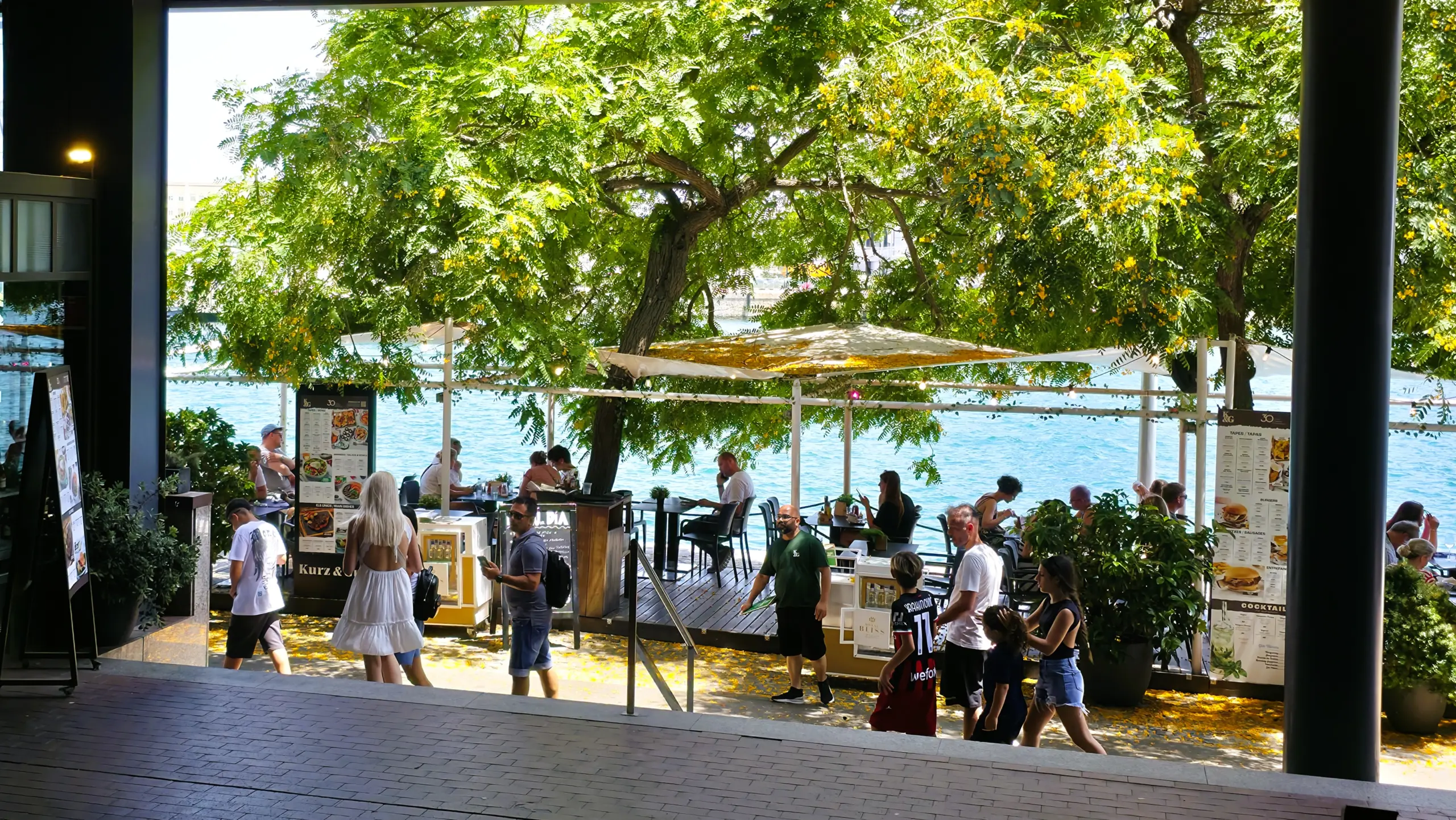 Kurz & Gut Maremagnum, Barcelona, Spain