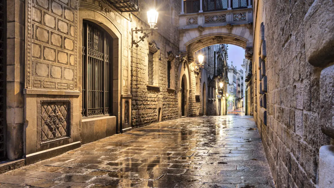 Carrer del Bisbe, Barcelona, Spain