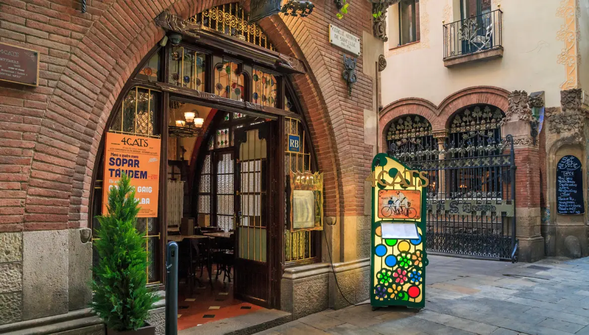 Els Quatre Gats (“The Four Cats”), Barcelona, Spain