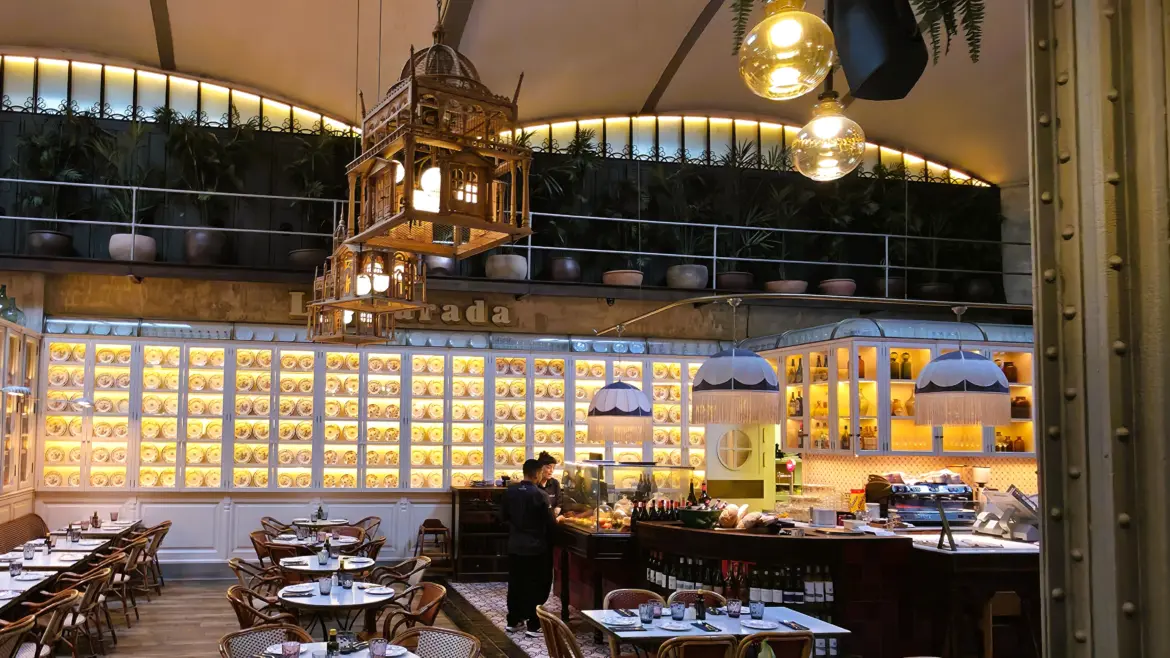 La Parada, El Nacional, Barcelona, Spain