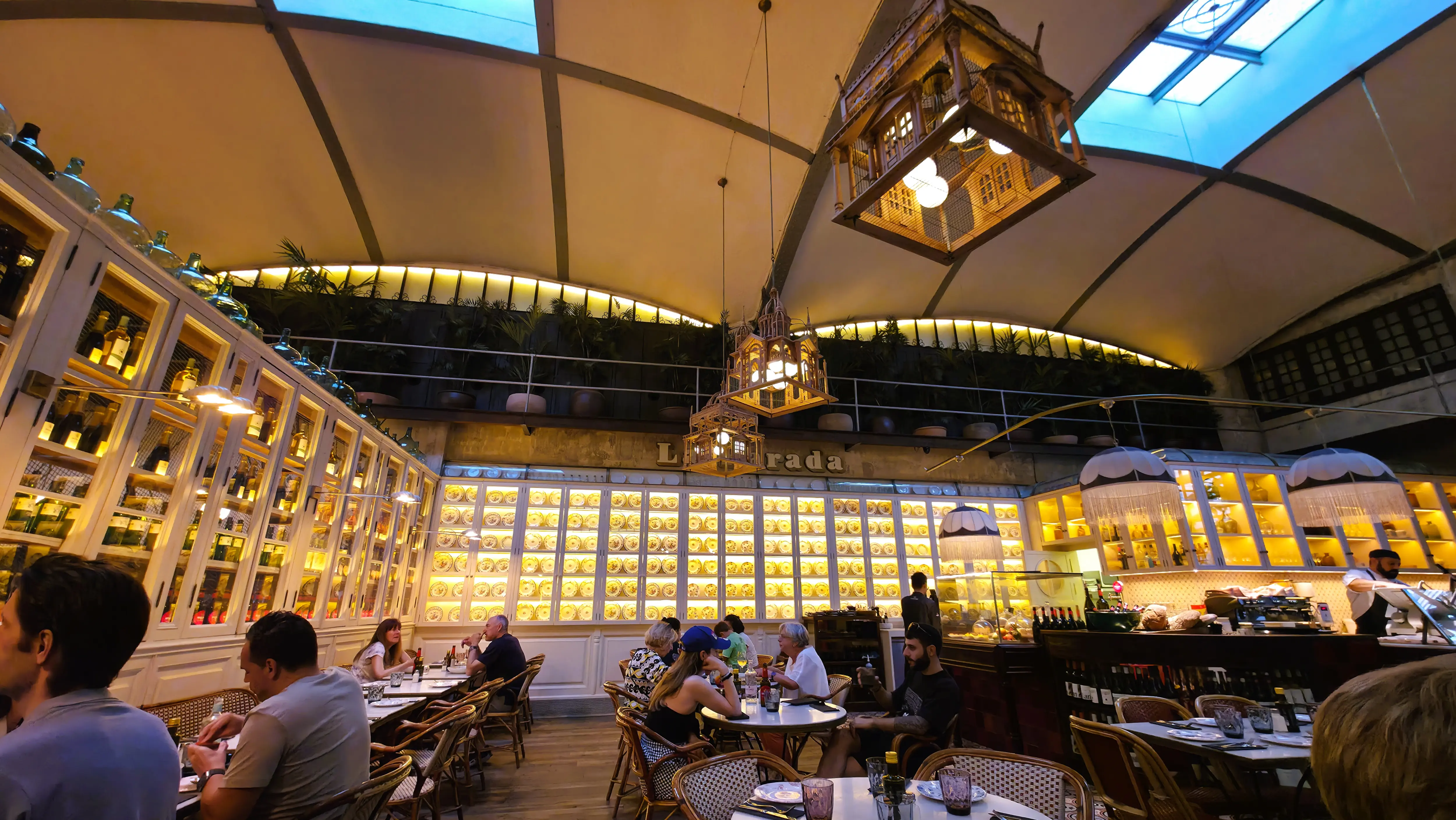 La Parada, El Nacional, Barcelona, Spain