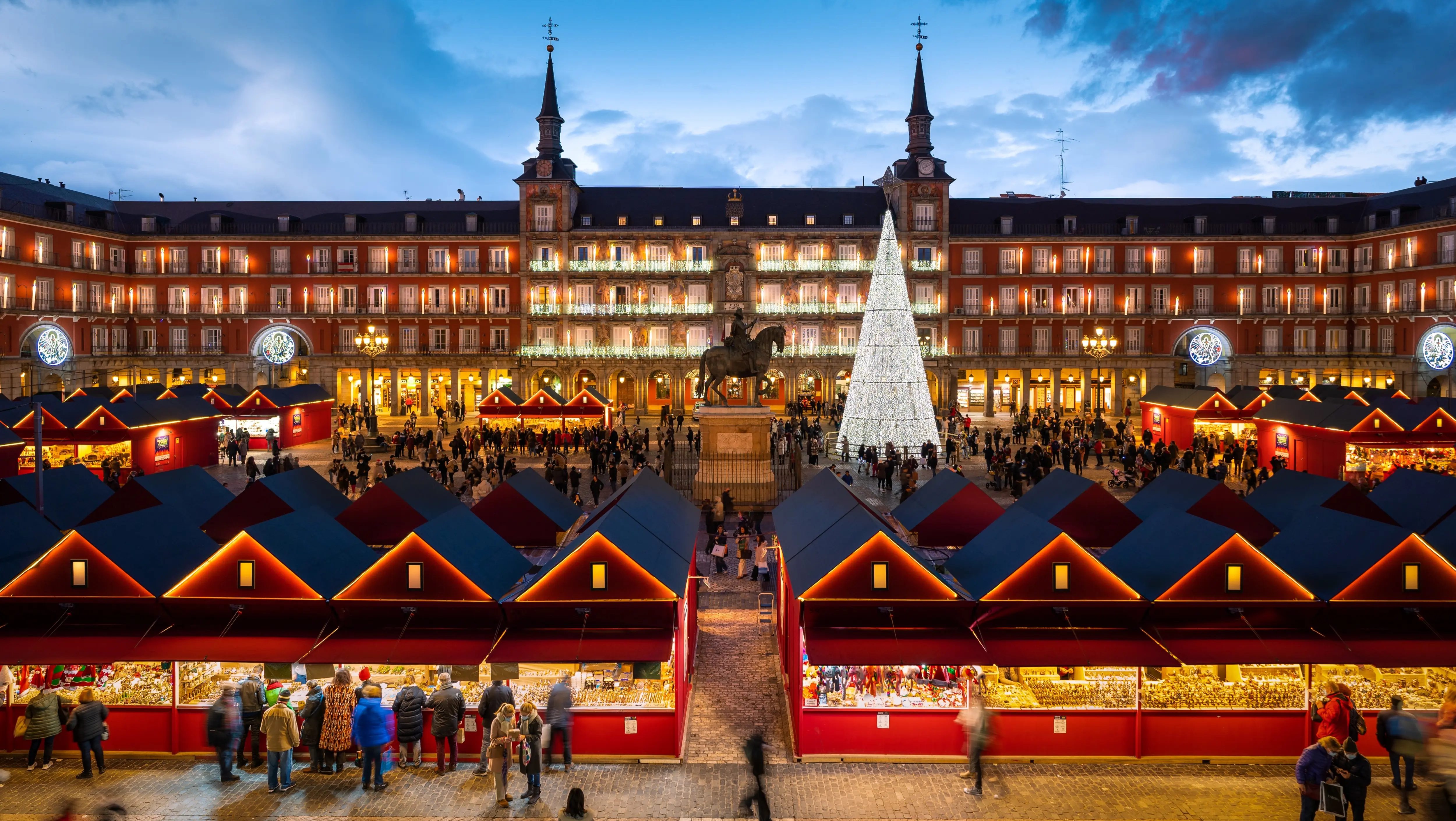 Christmas market, Plaza Mayor, Madrid, Spain