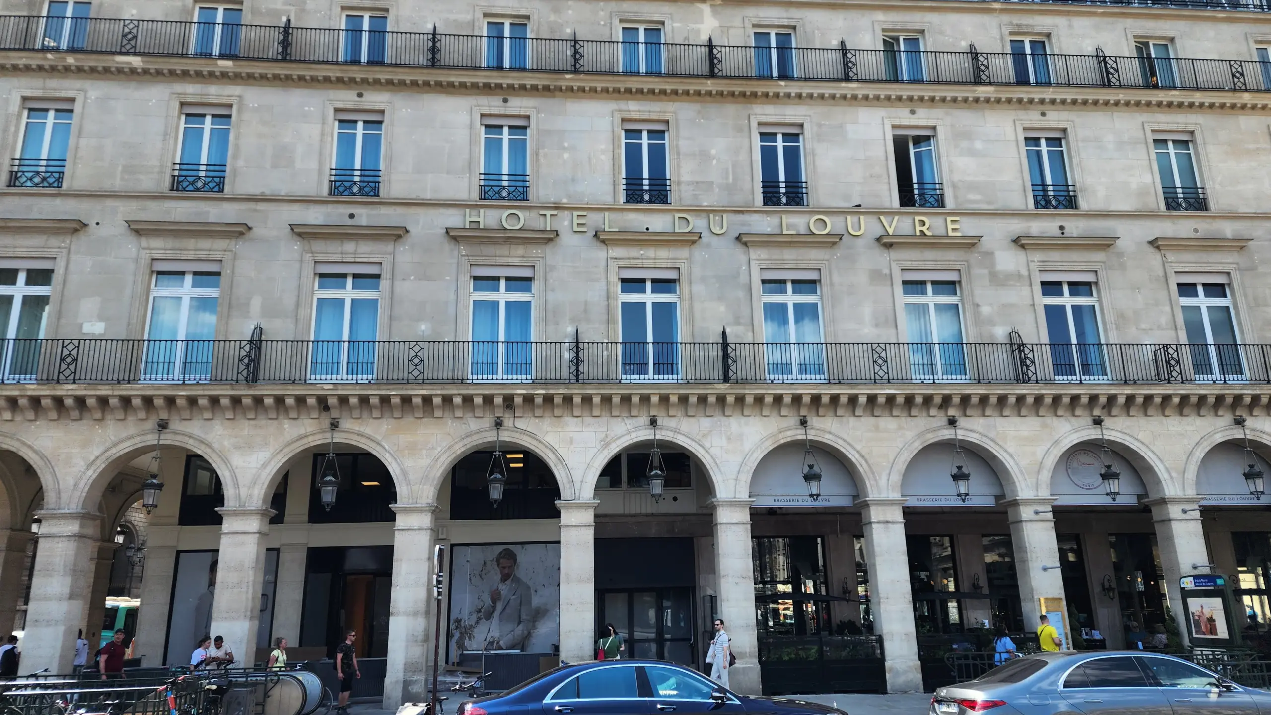 Hôtel du Louvre, Paris, France