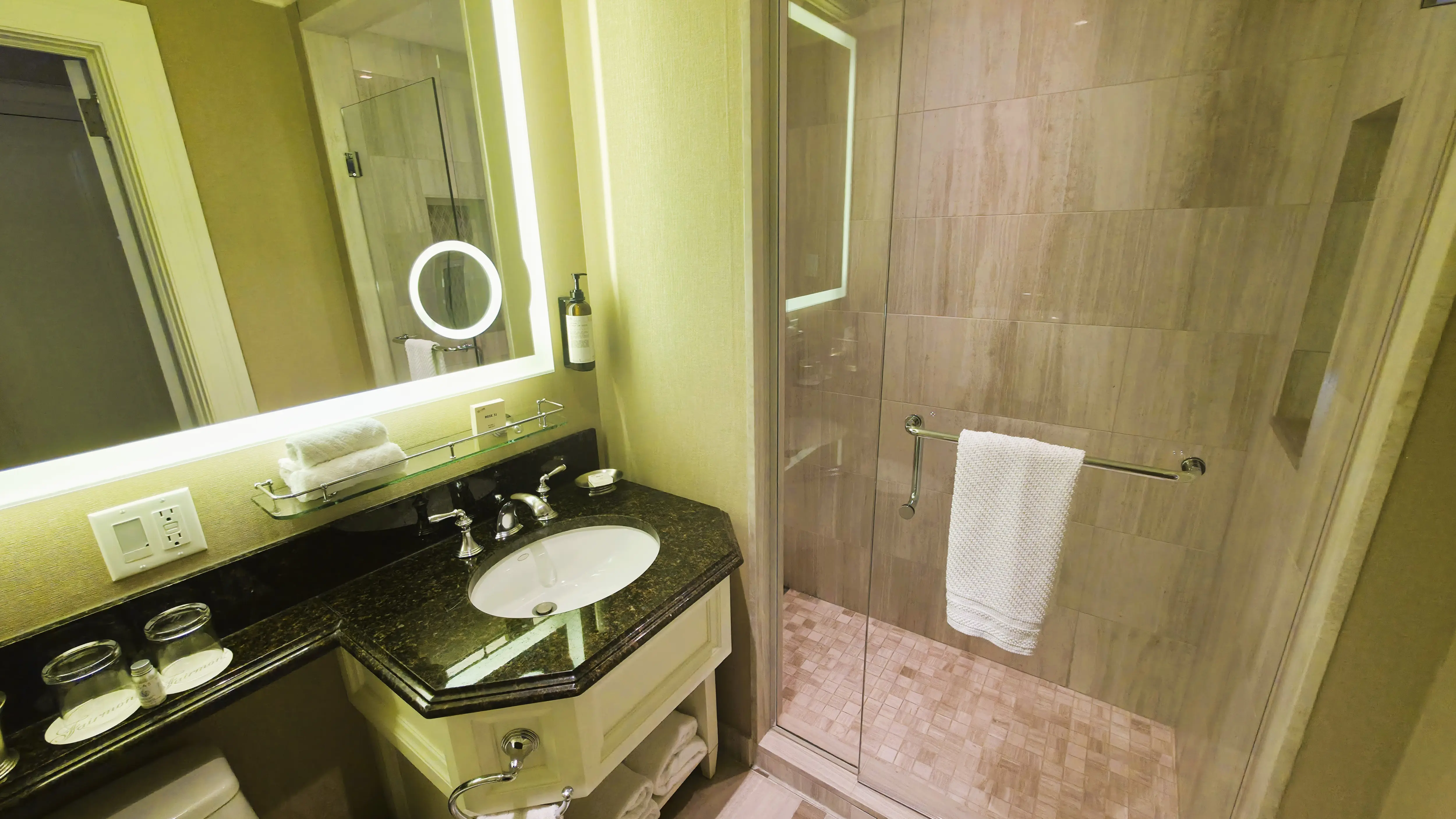 Marble bathroom, Fairmont Gold King room, Château Laurier, Ottawa, Canada