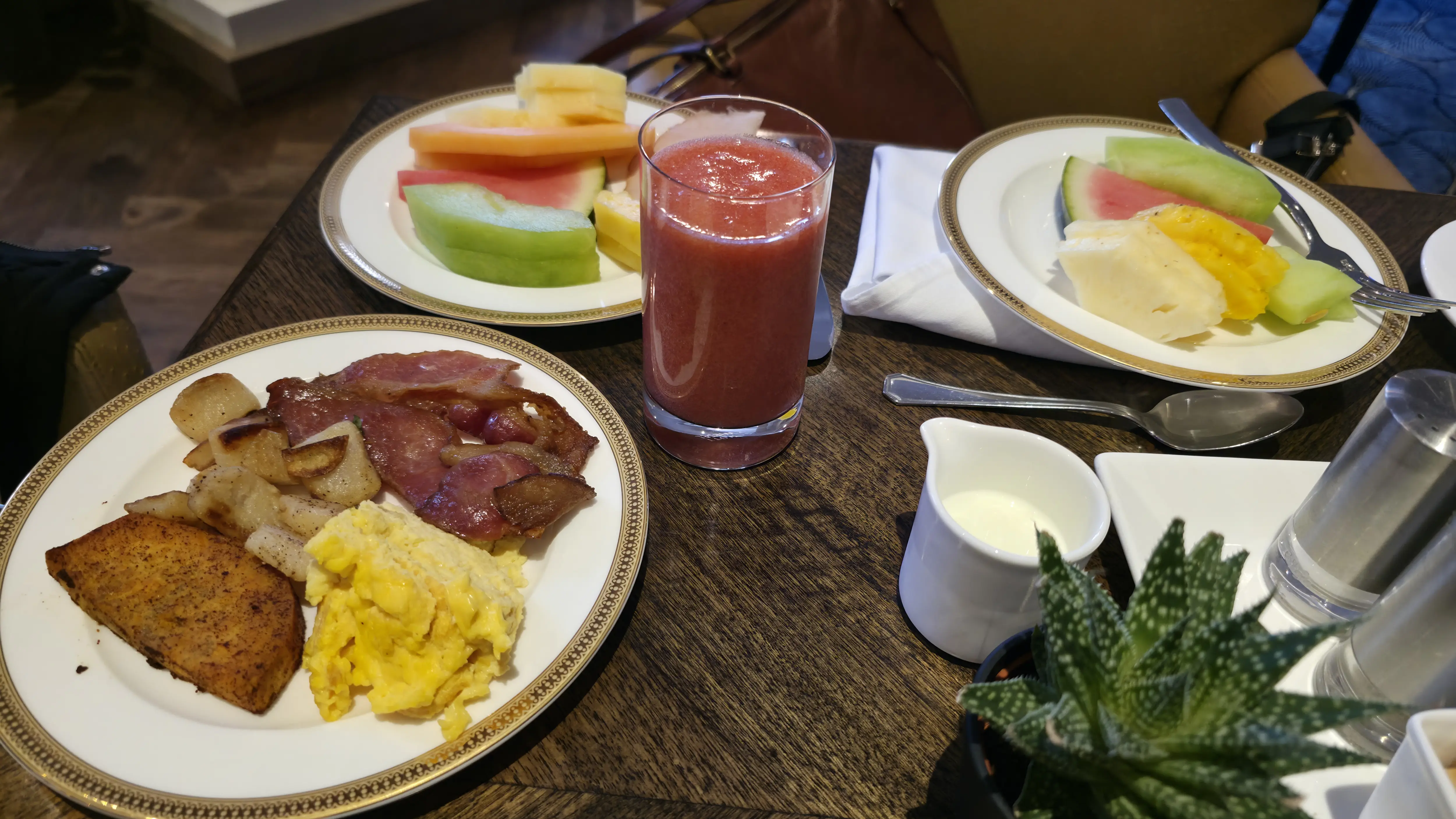 Complimentary breakfast, Fairmont Gold Lounge, Château Laurier, Ottawa, Canada