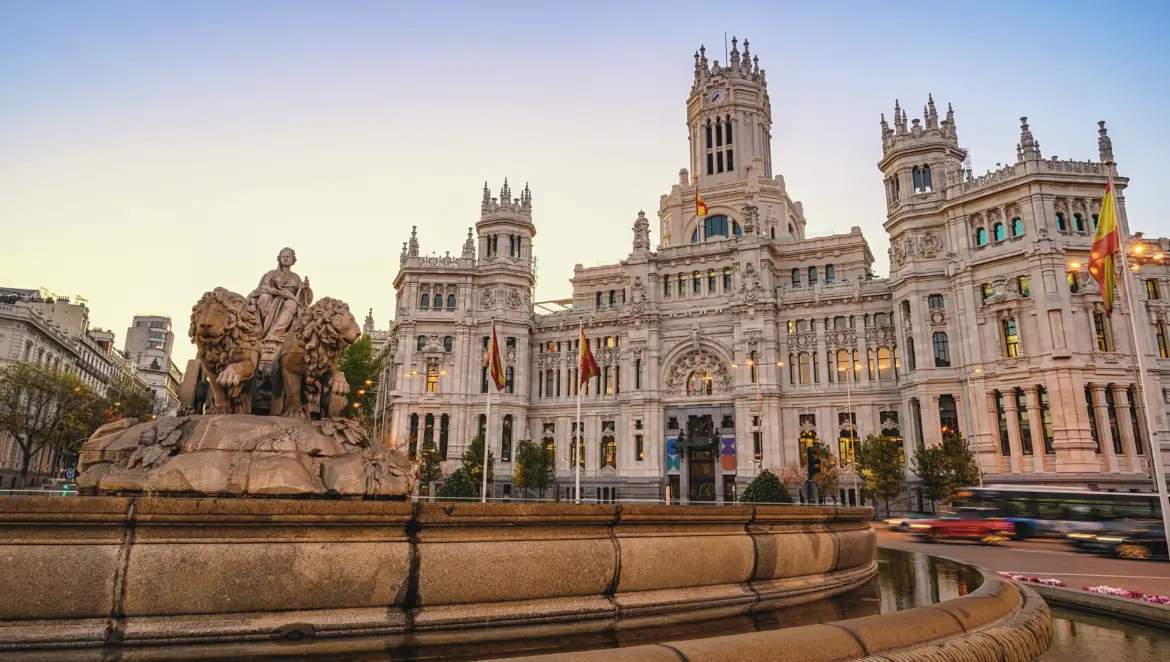 Fountain of Cybele (Fuente de Cibeles), Plaza de Cibeles, Madrid, Spain
